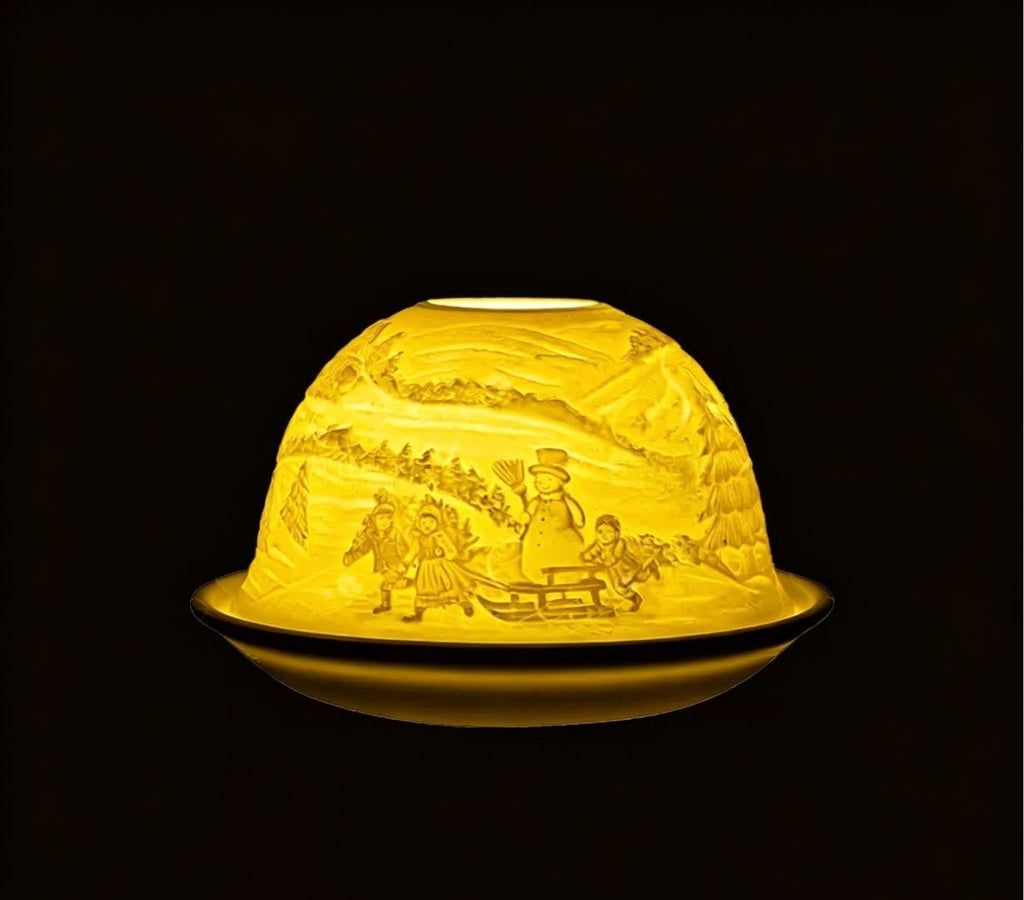 Dôme Lumineux de Noël en Porcelaine Fine – Veilleuse Décorative Sculptée